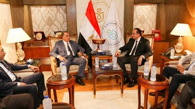 رئيس هيئة الرعاية الصحية: بحث التعاون مع نقيب المحامين لتقديم الخدمات الصحية للأعضاء