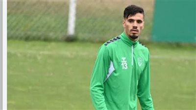 محمود بنتايك يصل القاهرة استعدادا لـ الانضمام إلى نادي الزمالك 