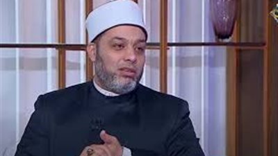 باحث بكبار العلماء: بلاش الأب يكون atm في البيت