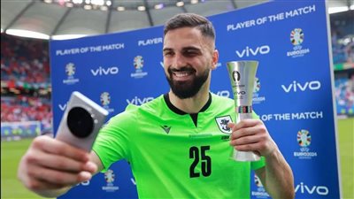 ليفربول يقترب من ضم مامارداشفيلي حارس مرمى نادي فالنسيا