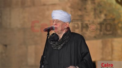 بالقدس عربية.. ياسين التهامي يبدأ حفله بمهرجان القلعة وسط حضور جماهيري كامل العدد