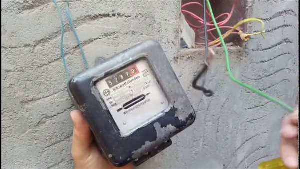 سرقة الكهرباء - صورة