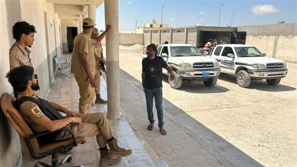 ترحيل مصريين من ليبيا