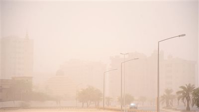 تحذير جوي من طقس الكويت اليوم.. عاصف وشديد الحرارة 