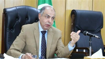 محافظ المنيا يناقش خطة العام الدراسي الجديد.. ويوجه برفع درجة الاستعداد القصوى لاستقبال الطلاب