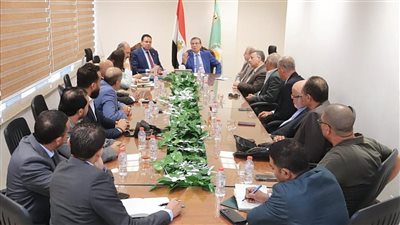 وزير الزراعة يوجه بتفعيل الرقابة والمرور على المشاتل ومراجعة التراخيص لحماية المزارعين