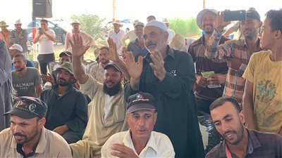 مشكلات عمرها سنوات.. محافظ بورسعيد يوجه بدخول الكهرباء لبيوت الفلاحين| صور 