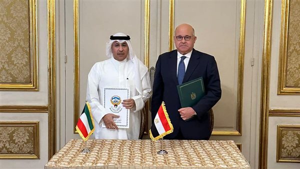 انعقاد لجنة القنصلية