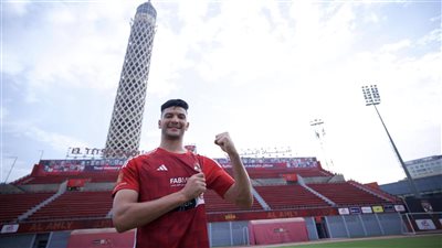 والد أشرف داري يكشف رد فعل جمهور الوداد بعد إعلان الأهلي ضم اللاعب| خاص