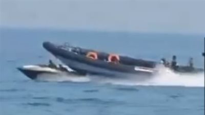 الشرطة تدهس زورق هجرة غير شرعية وتسقط ركابه بالماء بعد رفضه تنفيذ الأوامر بإسبانيا