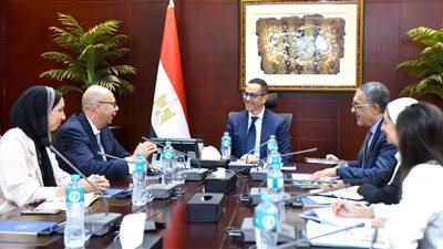 وزير الاستثمار يعرض خطط ضخ شركة عالمية 300 مليون يورو في مصر