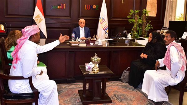 محافظ الأقصر واهالي