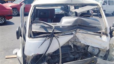 تفاصيل مصرع شخص وإصابة 24 شخصا في تصادم سيارتي ميكروباص على طريق إسكندرية - مطروح
