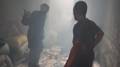 نشوب حريق في مخزن للأعشاب الطبية والعطرية بمركز العدوة بالمنيا