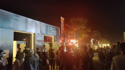 الصور الأولى من الاستعدادات النهائية لحفل تامر عاشور في بورسعيد