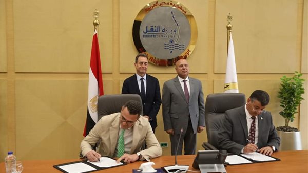 أثناء التوقيع