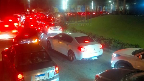 زحام لحضور حفل الفنان