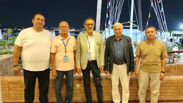 لجنة التحكيم 