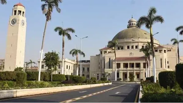 متى تبدأ الجامعات