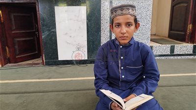 معجزة.. محمد سرد القرآن كاملا دون أخطاء في جلسة واحدة خلال 5 ساعات بقنا: نفسي أتقن القراءات العشر 