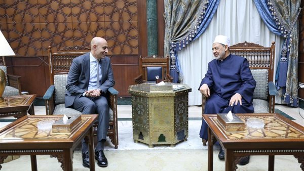 الدكتور أحمد الطيب