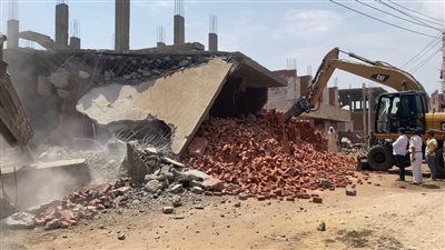 محافظ أسيوط: إزالة 15 حالة تعدٍ على أراضٍ تابعة لحماية النيل والصرف الزراعي