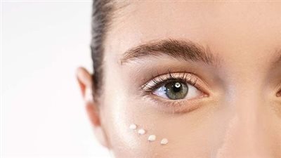 11 وصفة للهالات السوداء حول العين.. حضري كريم العيون الليلي في منزلك