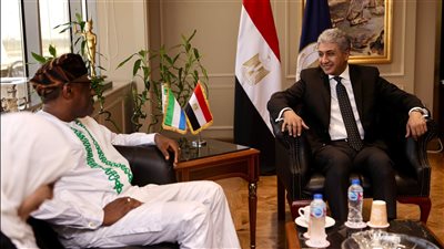 وزير السياحة يناقش مع سفير سيراليون بالقاهرة دفع الحركة السياحية البينية بين البلدين