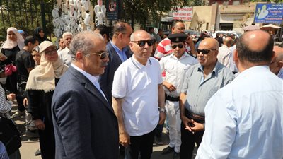 زيارة مفاجئة لمحافظ القاهرة لميدان المحطة بحلوان ورفع جميع الإشغالات لتسهيل حركة المواطنين