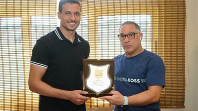 إنبي يعلن رحيل البلعوطي عن صفوف الفريق ويقيم حفلا وداعيا للحارس 