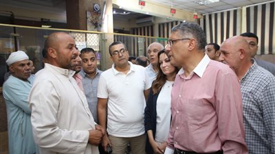 هتشوفوني قدامكم كل شوية.. جولة مفاجئة لمحافظ الجيزة داخل ديوان حي العمرانية 