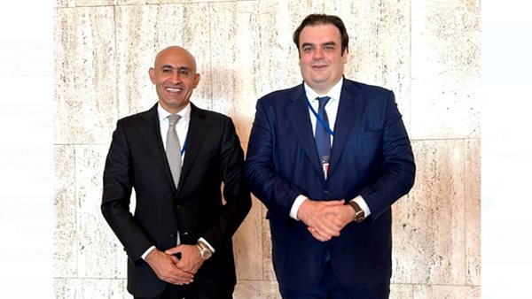 وزير التعليم مع نظيره