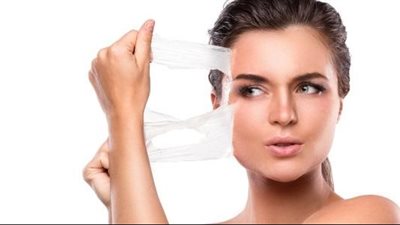 4 مقشرات| وصفة لتقشير الوجه وتبييضه.. اعرفي الطريقة الصحيحة للتقشير