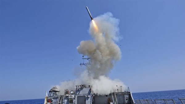 اطلاق صواريخ بحرية