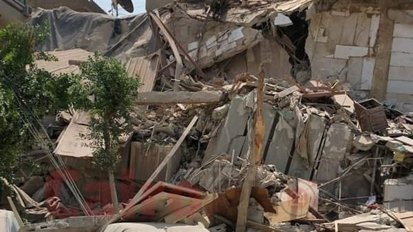 انهيار عقار مكون