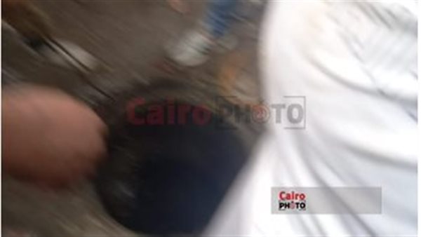 سقوط 3 أشخاص داخل