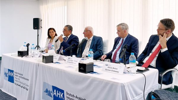 خلال اللقاء