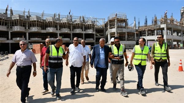 أعمال إنشاء استاد