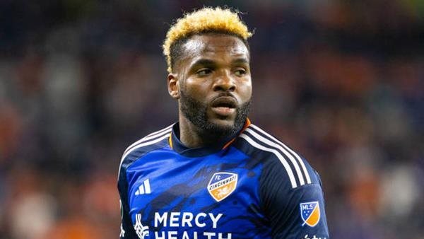 أرون بوبيندزا