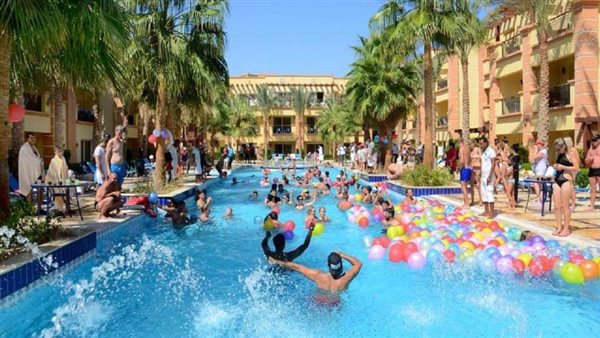 السياحة داخل فنادق