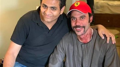 “ومن تاني أكيد راجعين”.. مؤلف مسلسل “الملك” يروج له بجانب محمد إمام (صورة)