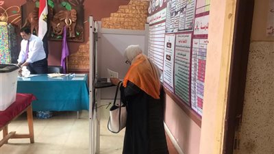 تكدس نسائي ملحوظ في أولي ساعات اليوم الأول من انتخابات الشيوخ بالغربية