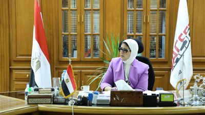 وزيرة الصحة: تقديم الخدمة الطبية اللازمة لعدد من الحالات المرضية البسيطة أثناء الإدلاء بأصواتهم