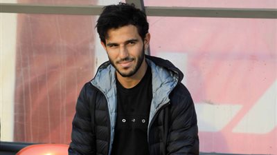 بعد رمضان صبحي.. بيراميدز يخطط لخطف حمدي فتحي من الأهلي (خاص)