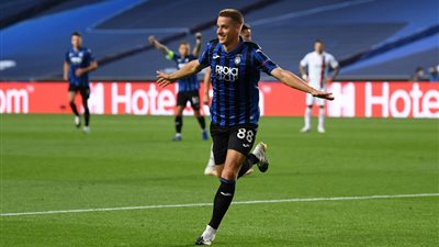 أتالانتا ينهي الشوط الأول متقدمًا على باريس سان جيرمان بدوري أبطال أوروبا