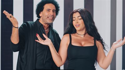 مصطفى شوقي عن استعانته بالراقصات بكليباته: “أمال هتطلع في نشرة الأخبار؟!”