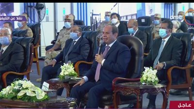 السيسي: نطور الطرق من أجل حركة مريحة للمواطنين في المحافظات