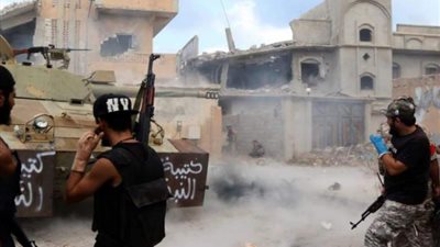 قطر تُعلن إرسال مستشارين عسكريين لليبيا لتدريب العناصر المسلحة على القتال