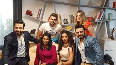 ياسمين رحمي تلعب دور موظفة استقبال في مسلسل “كواليس”