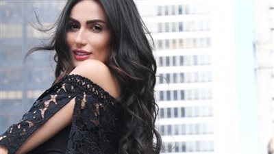 رسائل رومانسية من المذيعة اللبنانية ديالا مكي (تدوينة)